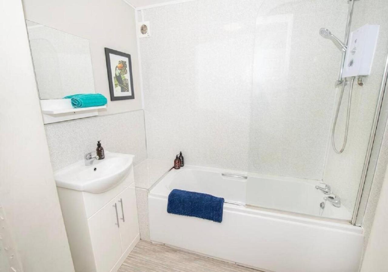 Cormorant - Beautiful 2 Bed Apartment With Sea Views Old Town 스카버러 외부 사진