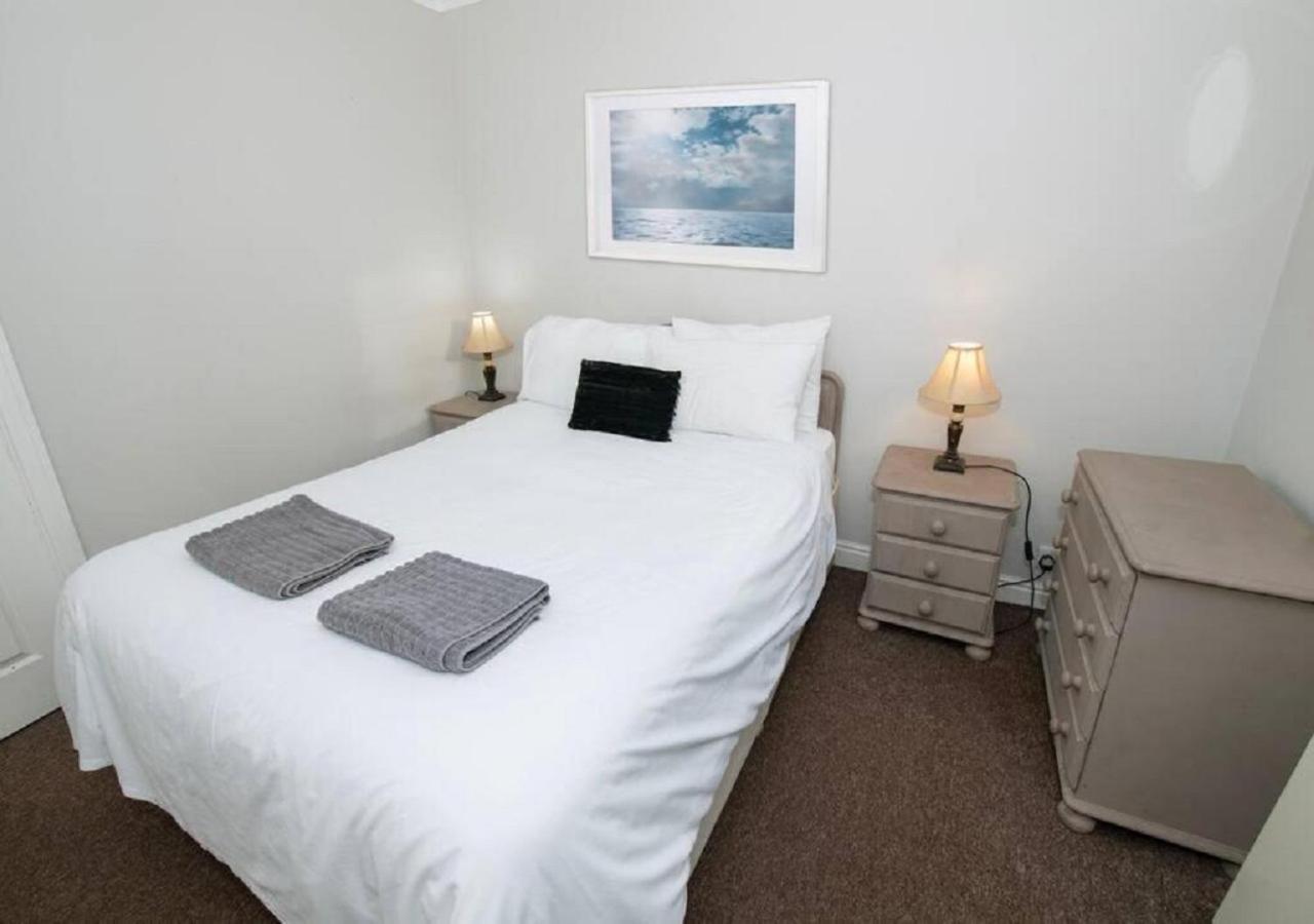 Cormorant - Beautiful 2 Bed Apartment With Sea Views Old Town 스카버러 외부 사진
